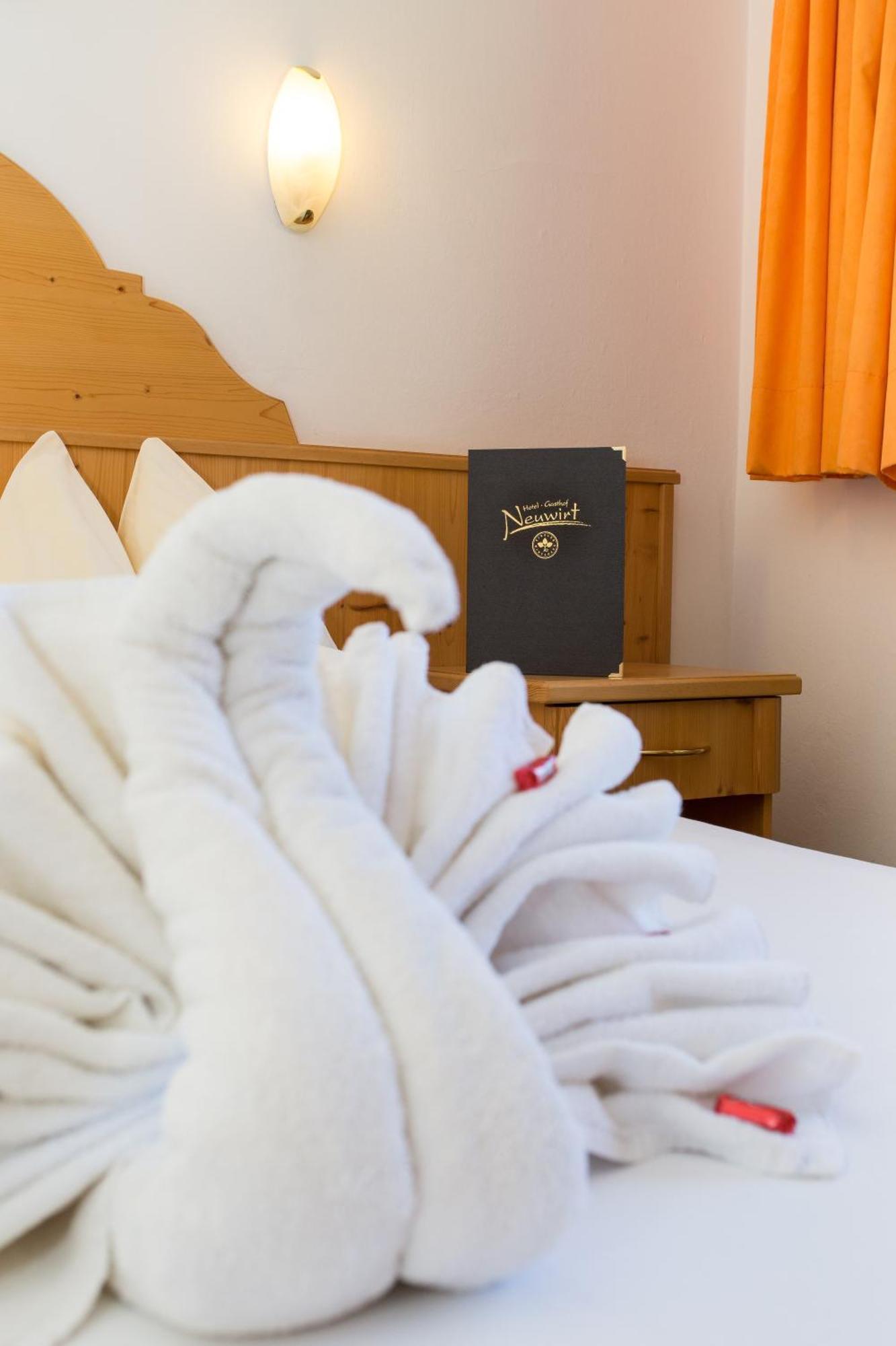 Hotel Neuwirt Бухен Экстерьер фото