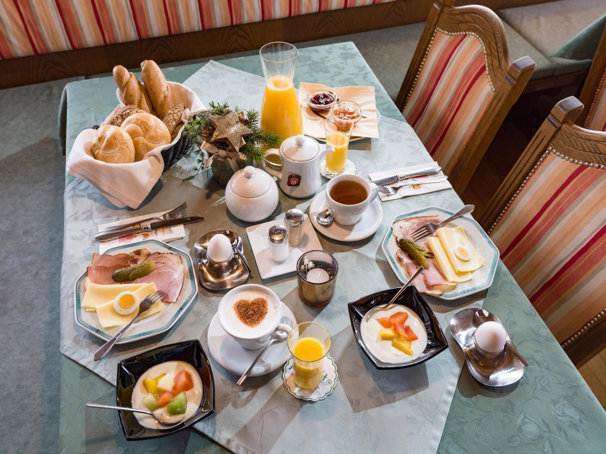 Hotel Neuwirt Бухен Экстерьер фото