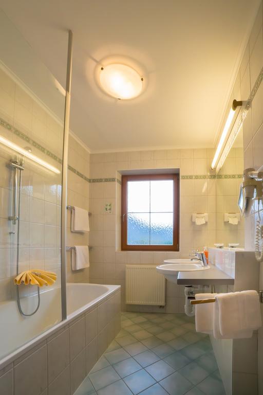 Hotel Neuwirt Бухен Экстерьер фото