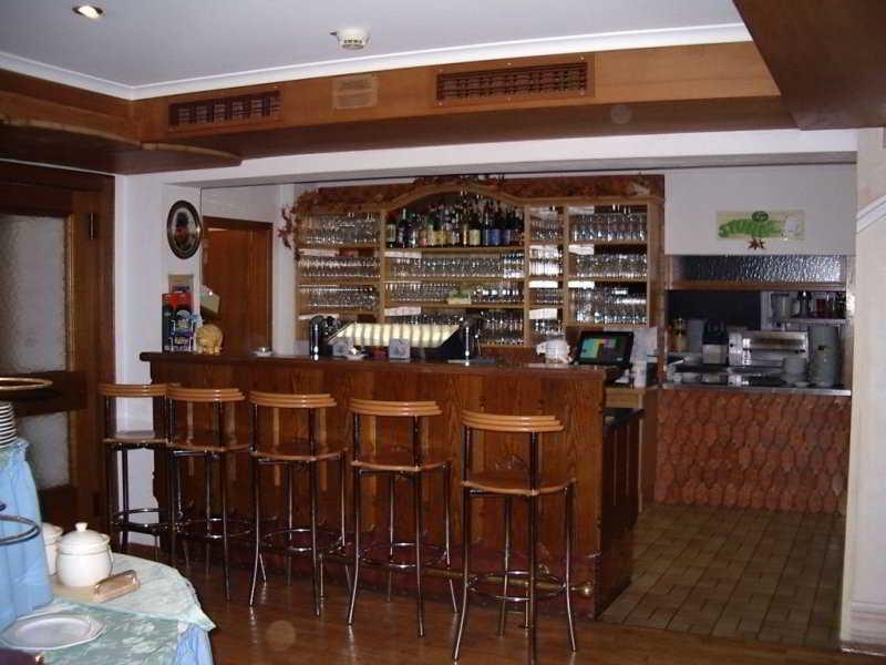 Hotel Neuwirt Бухен Экстерьер фото